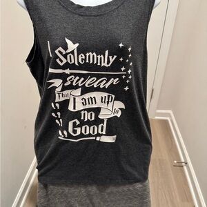 Harry Potter Graphic Sleeveless Top - Black. Size Large.
